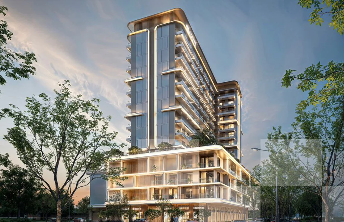 Azizi Noura at Jebel Ali