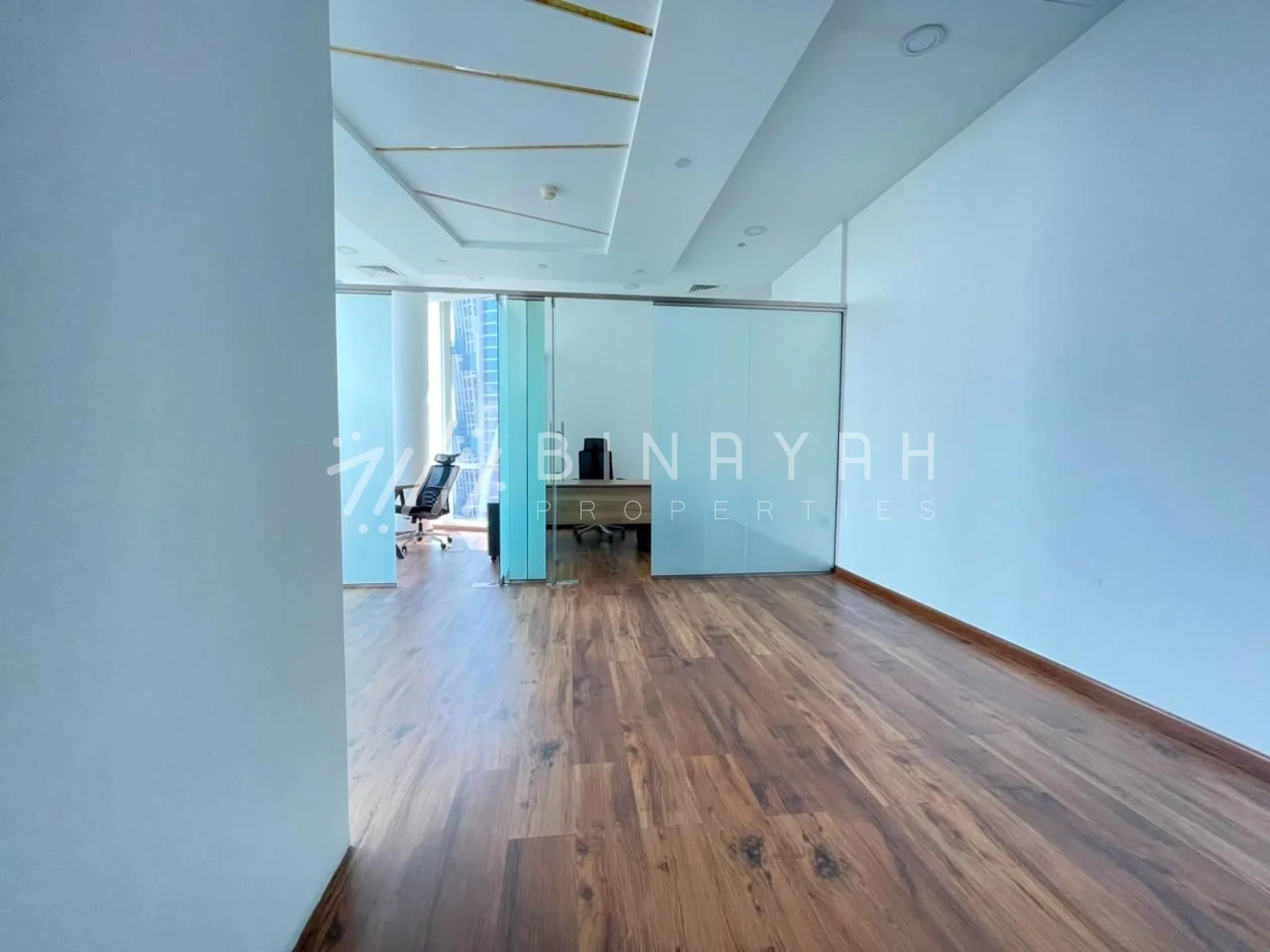 Fully Furnished Near Metro Upgraded